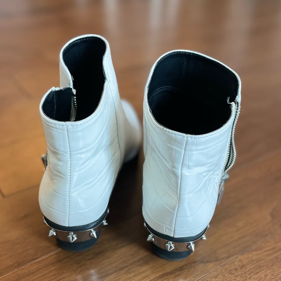 Circus by Sam Edelman white booties size 9 like new - Picture 8 of 11